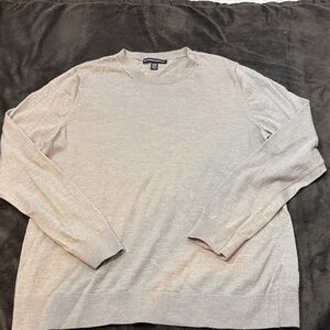 Katherine Barclay Men's Light Gray Crewneck Sweater